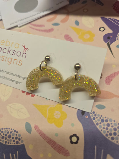Gold glitter arch earrings