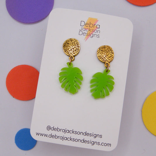 Lime monstera and gold earrings