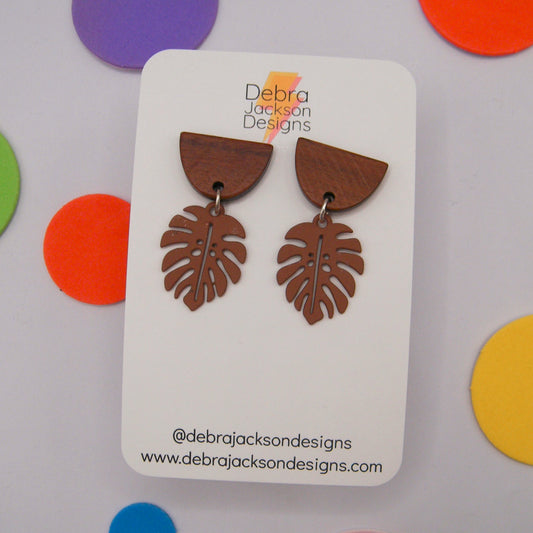 Brown and wood monstera earrings