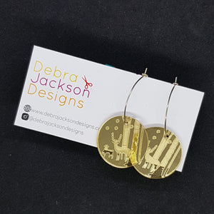 Gold deer scene hoop earrings