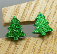 Load image into Gallery viewer, Green Christmas tree stud