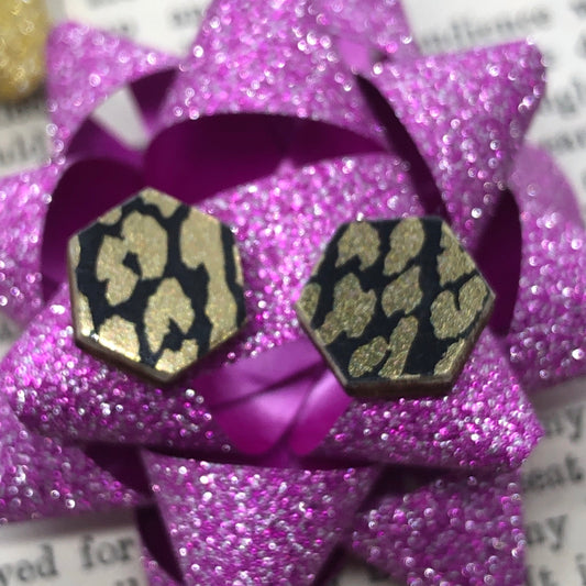 Feline fine stud earrings