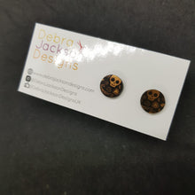 Load image into Gallery viewer, Calaveritas stud earrings