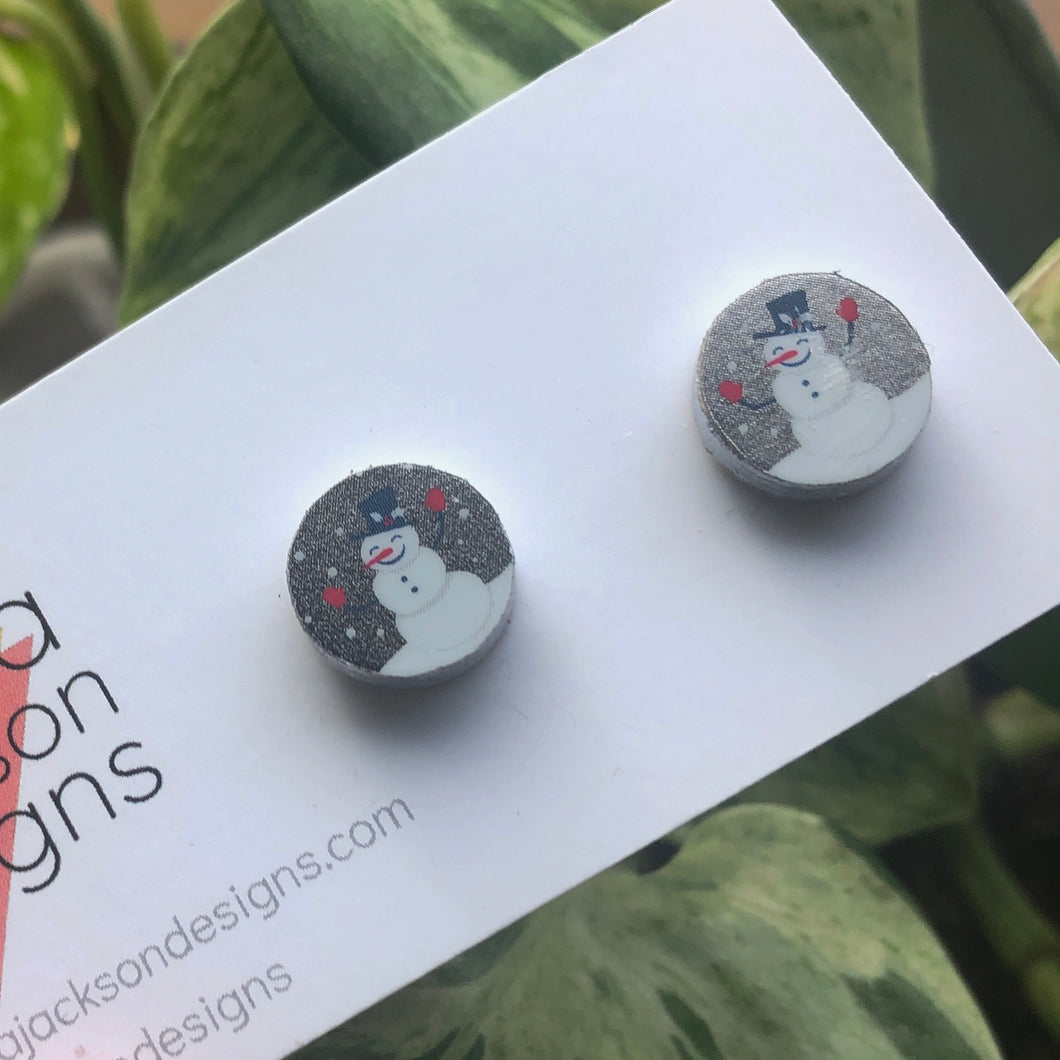 Snowman stud earrings