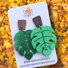Load image into Gallery viewer, Monstera earrings