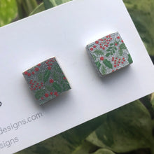 Load image into Gallery viewer, Holly berries stud earrings