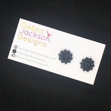 Load image into Gallery viewer, Spider web stud earrings