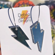 Load image into Gallery viewer, Lightning bolt hoop earring (available in gold, silver and pink)